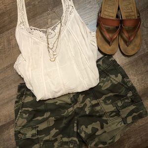 NWOT Old Navy camo shorts